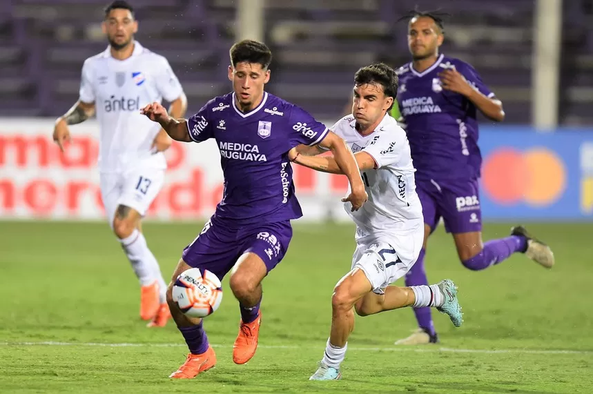 Imagen de Apertura: Defensor derrotó 2-1 a un desnorteado Nacional de atrás en el Franzini