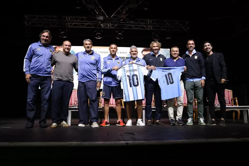 Imagen de AUF presentó el partido de leyendas con Argentina que se jugará mañana en Punta del Este