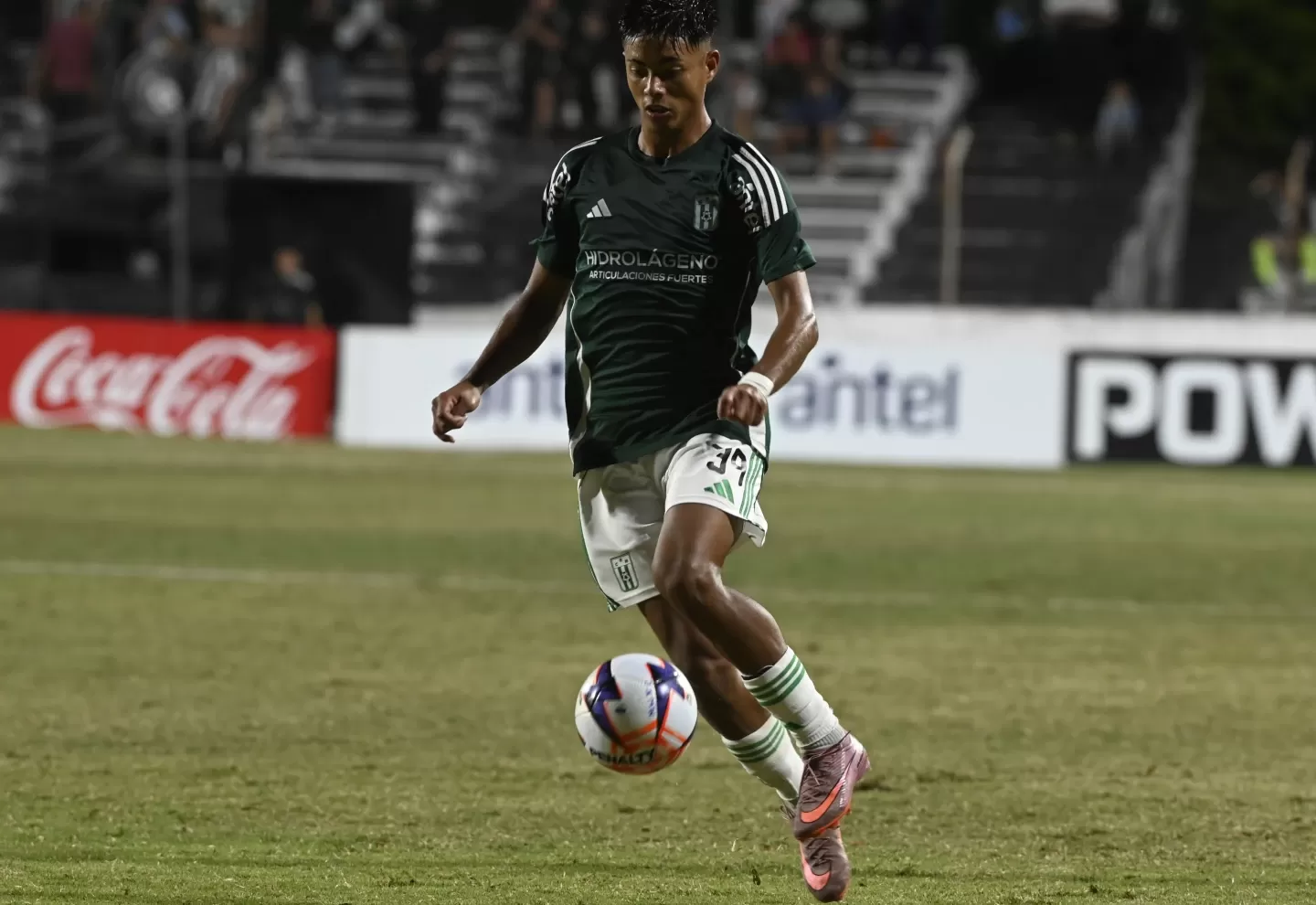 Imagen de Cómo quedaron las tablas del Torneo Apertura y el descenso tras el triunfo de Racing frente a Wanderers