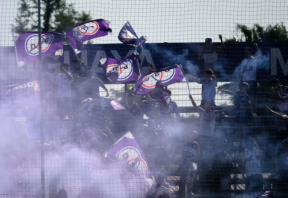 Imagen de Defensor Sporting reclama una deuda de Tenfield de más de 42 millones de pesos